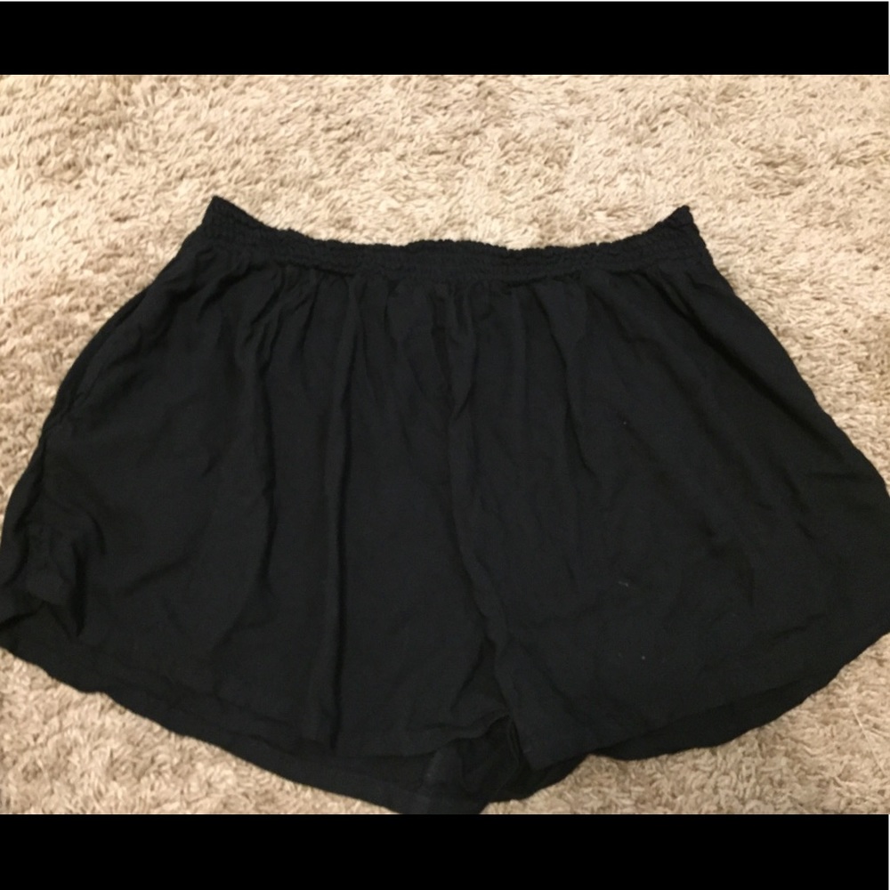 Black lose shorts